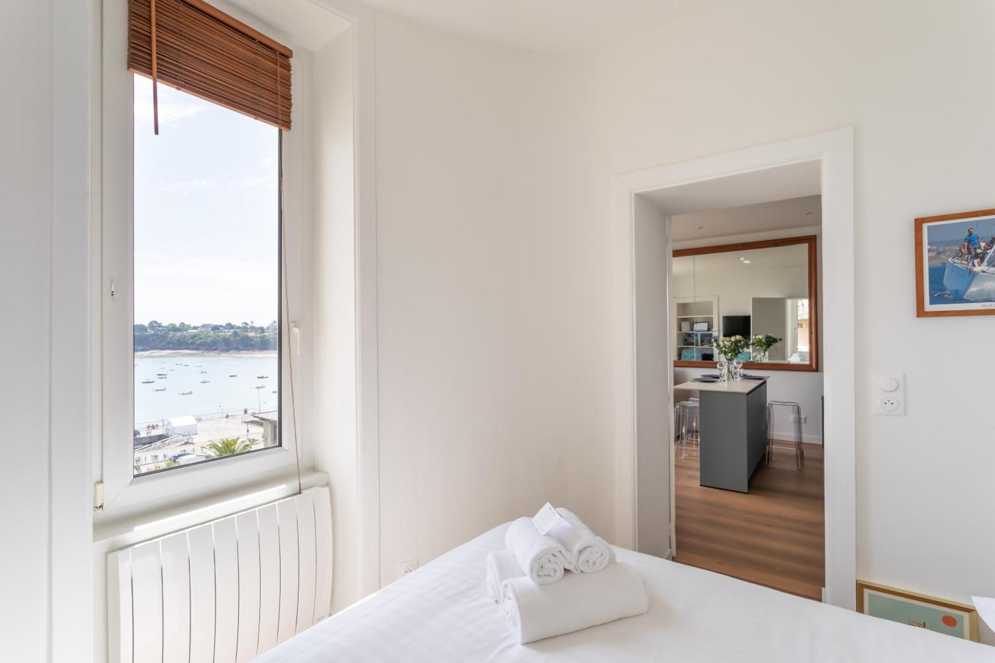 Le Beauvoir 1 - Appt Vue Mer Dinard Eksteriør billede